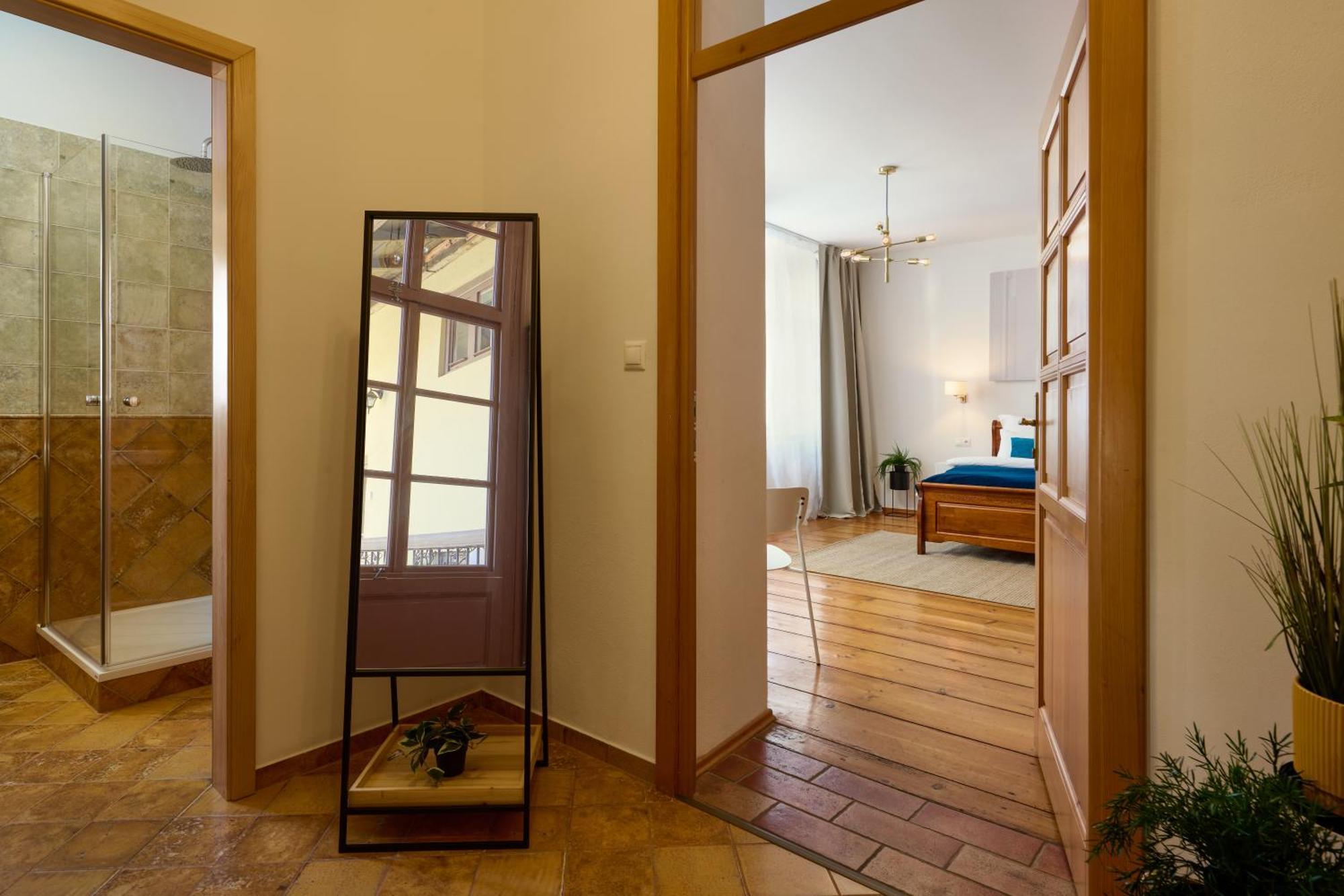 Latran House 71 By Kh Hotel เชสกี้ครุมลอฟ ภายนอก รูปภาพ